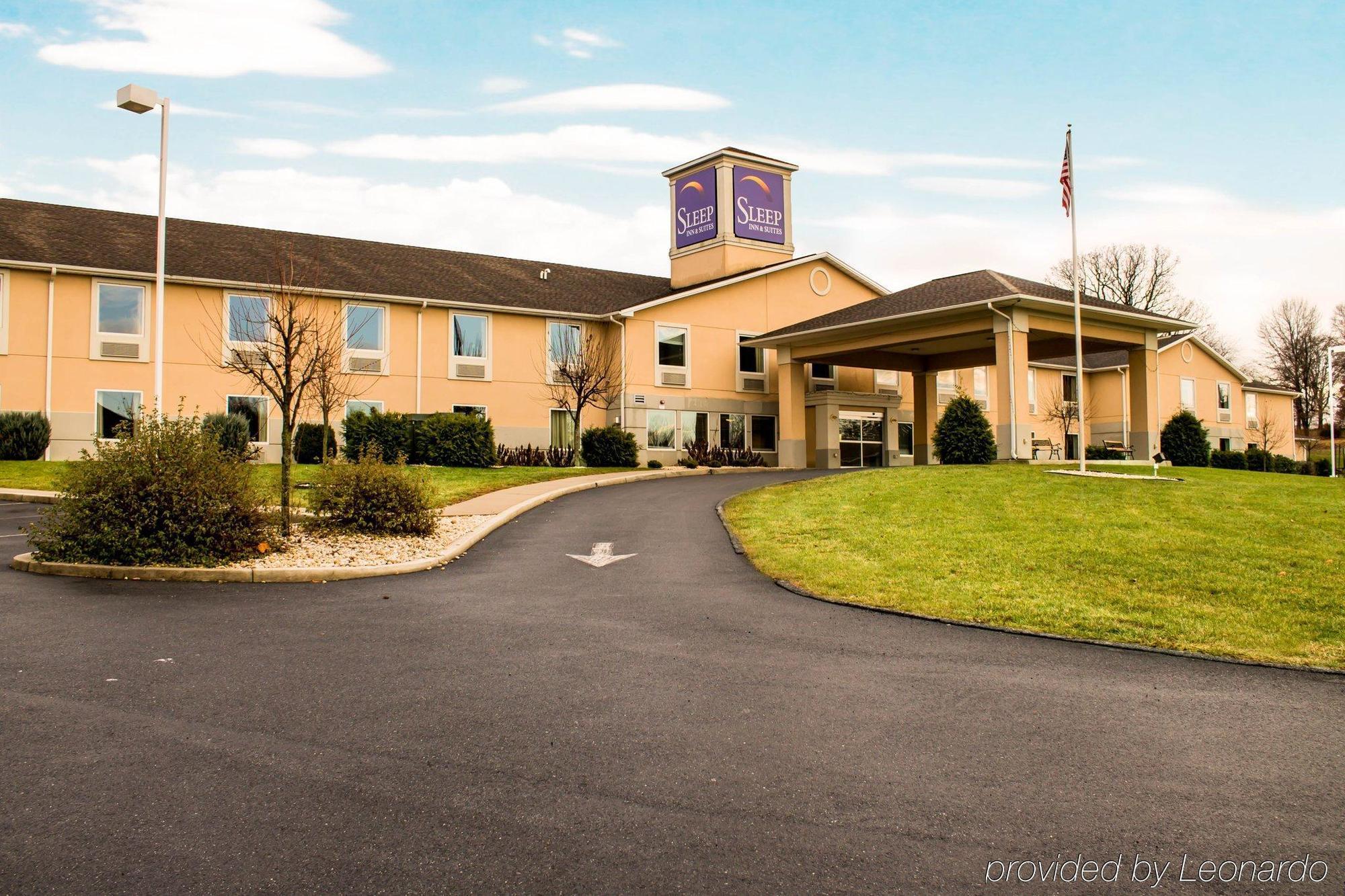 Quality Inn & Suites Chambersburg Exterior foto